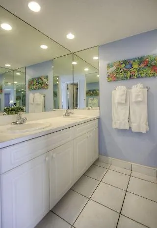 Treasure Island Condominiums Seven Mile Beach Cayman Islands