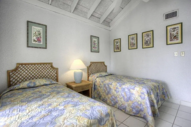 *** Hotel Treasure Island Condominiums Seven Mile Beach Cayman Islands
