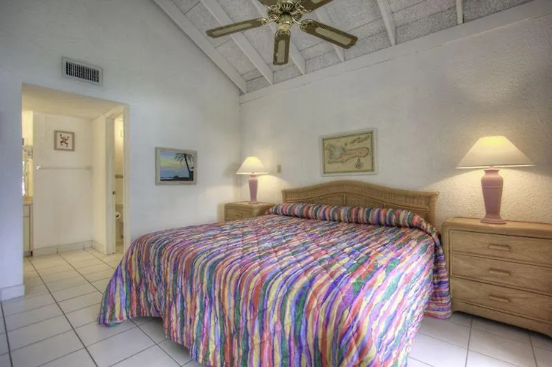 Treasure Island Condominiums Seven Mile Beach 3*,  Cayman Islands